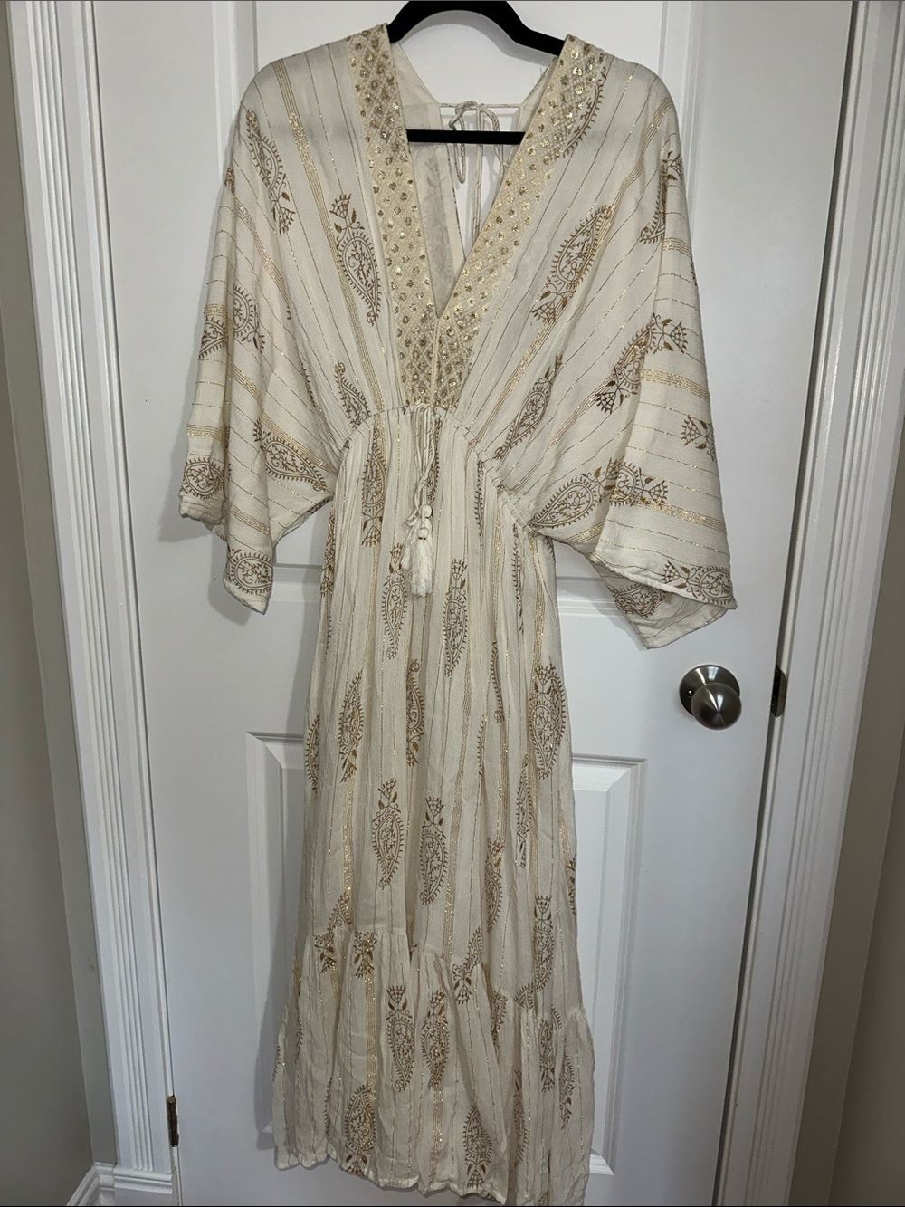 Sz S❤️‍🔥NWT APRICOT Cream Gold Foil Tassel Embroidered Sequin V Neck Boho Maxi